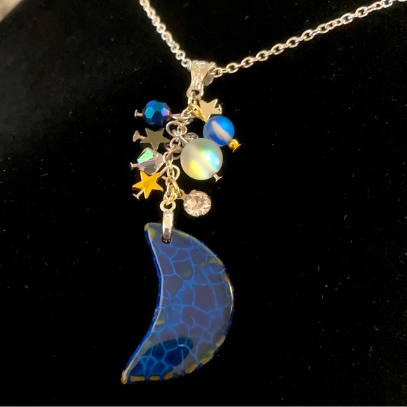 Celestial Pendant Necklace - Blue Lapis Lazuli - Picture 5 of 8